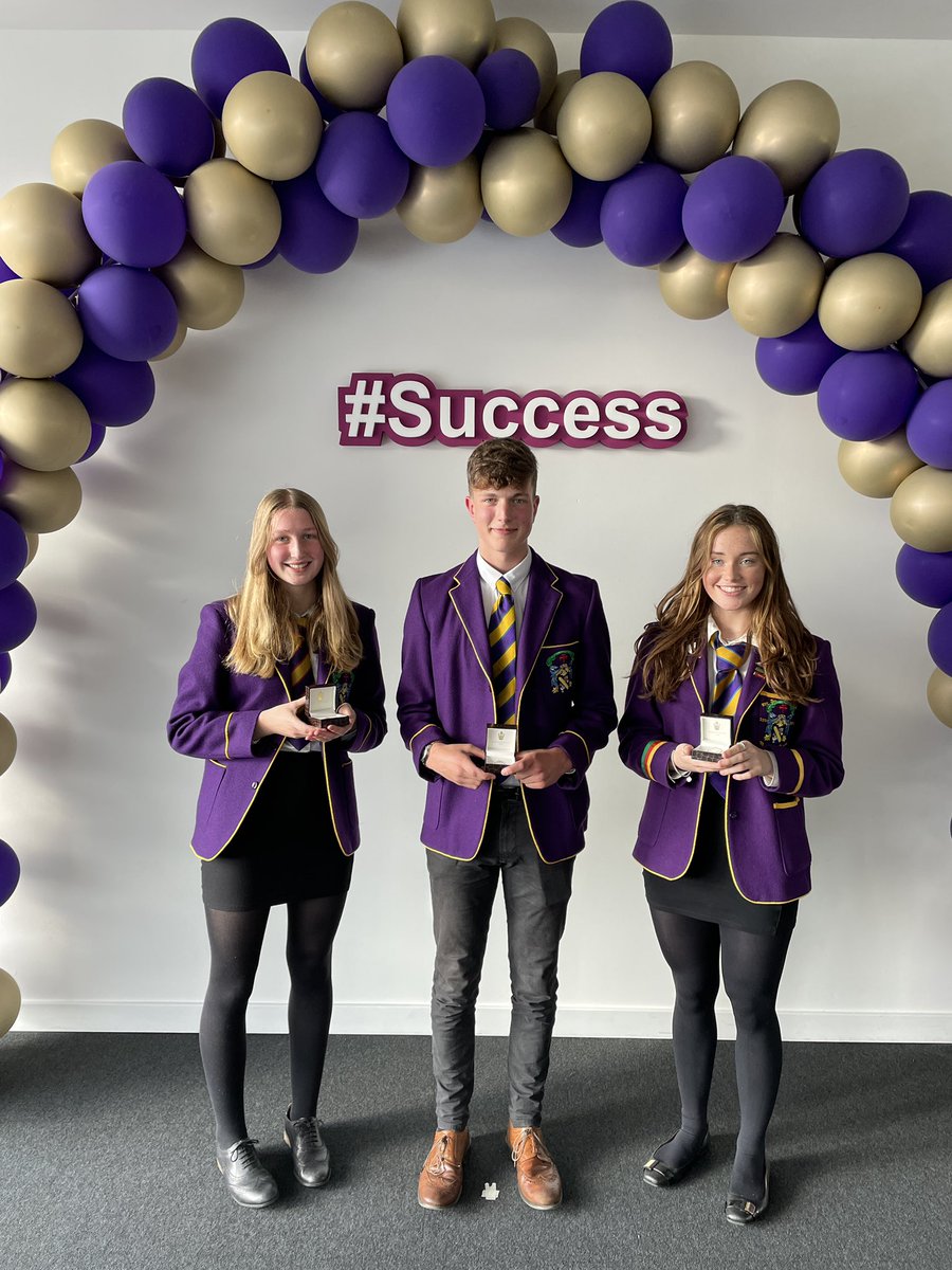 MarrColOfficial's tweet photo. Proud to award our joint Dux Medals for 2020-21 to Eilidh (former S4) and Lucy and Andrew (former S5) during a small after school presentation today. James will also receive his award soon. Outstanding achievement and an inspiring group of young people. #Ambition #WeAreMarr ππ https://t.co/Wobf9jE3kc