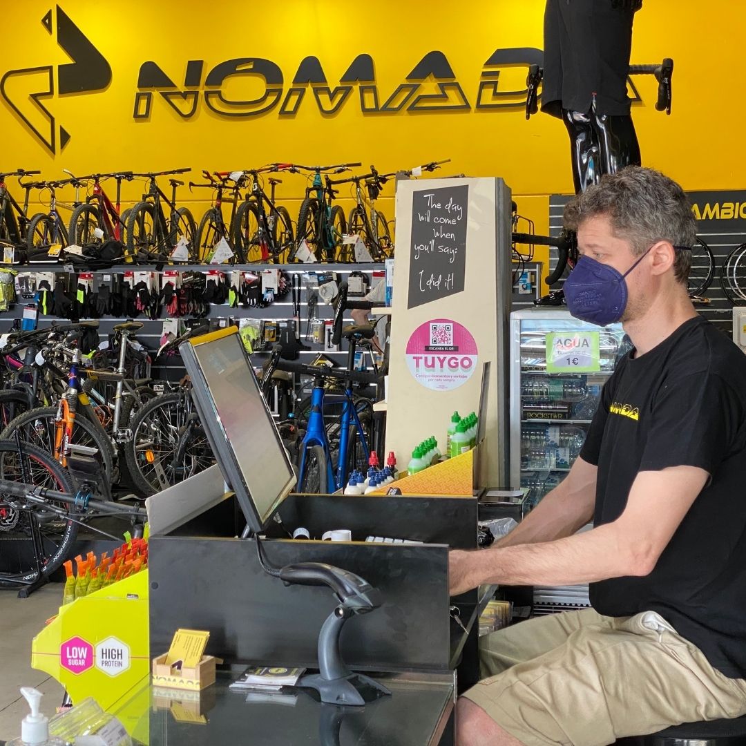 NomadaBikes's tweet photo. ✔️Cascos
✔️Maillots
✔️Bicis
✔️Zapatillas
✔️Nutrición
✔️Guantes
✔️Cadenas
✔️Cambios
✔️Pedales
Todo esto y mucho más lo tienes en #NómadaBikes
👉https://t.co/QvYDy3xuCI
#CompraCalidad #ciclismo #bicis #mtb #mtblife #mountainbike #bicis https://t.co/y75A9wmXFR
