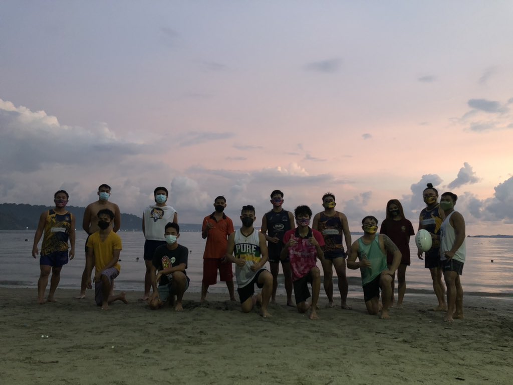 ClarkJetsRFC's tweet photo. Yesterday’s sunset session for the #ClarkJets. 

#staysafe #staystrong #COVID19 #communityquarantine #MGCQ #ClarkJet #PotBelliedPigsHK #CanterburyRFC #OneClub #Overgaard #MarineTravel #ProjexAsia #rugby #rugbydevelopment #JetsFamily #simplythebest https://t.co/2qbNhhfjEh