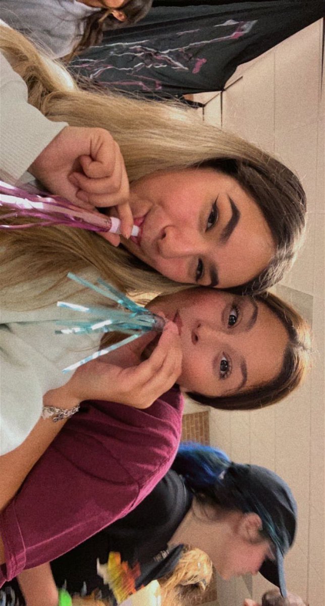 chandler_addi10's tweet photo. when we get the spirit stick! 🎉 @VictoriaISD #BOB21 #VWHS https://t.co/UrHl6rFNzs