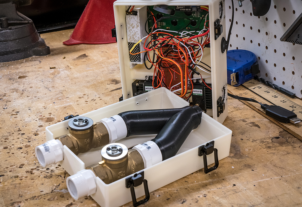 USFalumniAssn's tweet photo. New #USFalumni Abby Blocker, Jacob Yarinsky & Carolyna Pinto have won the $20k 1st prize in the @NIH-backed #DEBUT contest for their senior project, #Eucovent. The device allows patients with different airflow needs to share a ventilator, #COVID19 #USFStudentResearch #USFPride https://t.co/pfCJ2ka7pH