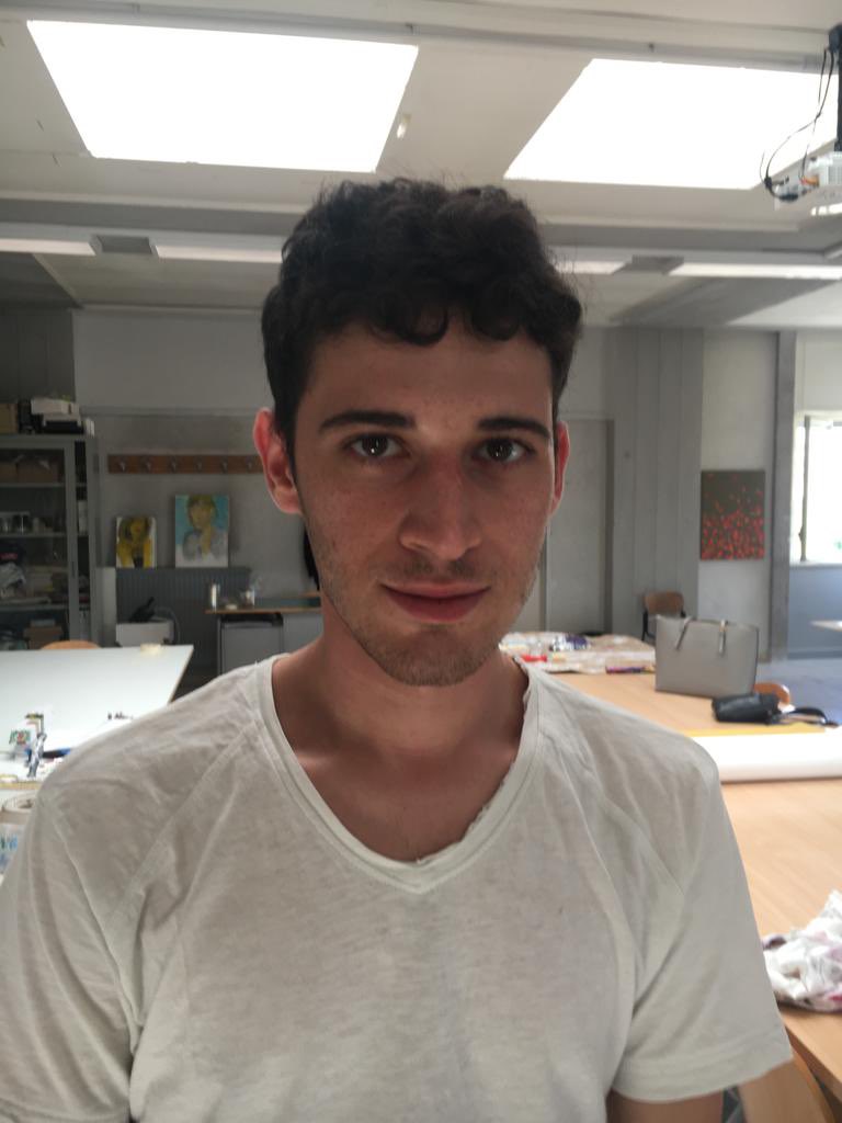 FCarispaq's tweet photo. La Giornata Europea delle Fondazioni sta per arrivare e noi vogliamo presentarvi i protagonisti di #nonsonounmurales segni di comunità a #laquila Asia Sammassimo Andrea Cascianelli giovani studenti #abaq con il docente Stefano Ianni @FCarispaq @acri_ufficiale https://t.co/7DAWi576ks