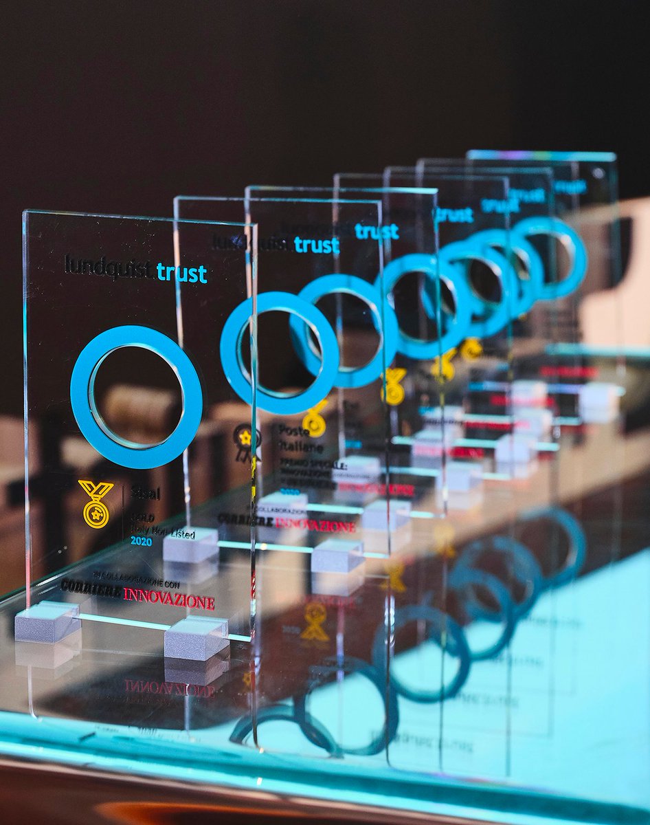PosteItaliane's tweet photo. Premiazione #Webranking by Comprend" 2020-2021, ricerca realizzata con #Lundquist, su qualità e trasparenza della comunicazione digital delle aziende italiane. A #Poste 5 stars “Best performing company in digital corporate communications”  e “Premio Speciale Innovazione 2020”. https://t.co/h0wQg6zkc7