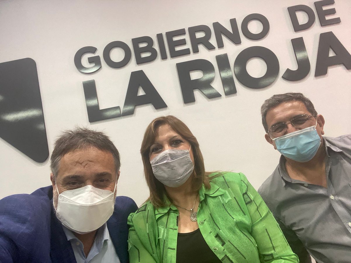 Momentos: 

CHEPES licitación 66 viviendas inversiones 350 millones.

<a href="/ArielPuy/">Ariel Puy Soria</a> con los candidatos <a href="/godoyantoniook/">antonio roberto godoy</a> y <a href="/saul_cristi/">Cristina Saúl</a>