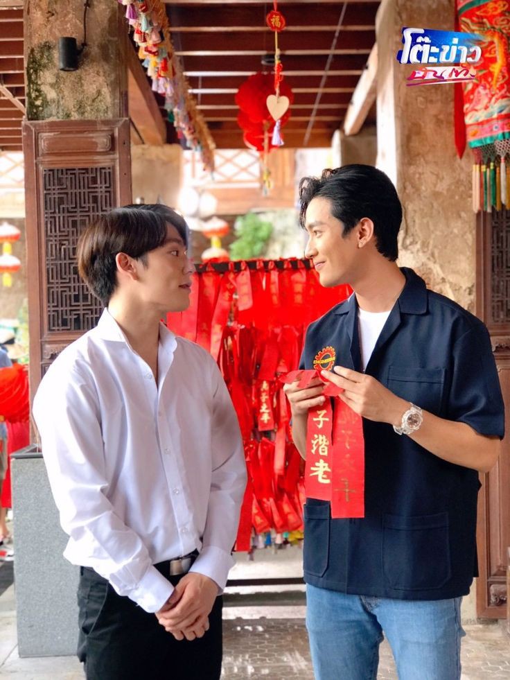 hyyihluvs's tweet photo. ⊱ ( P R O M P T ) ⊰
- A historical-fantasy fiction, cycling between Ayutthaya Kingdom (1,300's) until the present, occuring time.
Kit never believed on supernatural things. Or so.. he thought.
#KimCopAU #คิมคอป #คอปเตอร์ #คิมโยฮัน #CTRPANUWAT #โมกิของคิมม่อน https://t.co/I0LttDOqLy