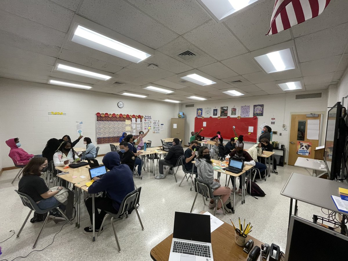 GRHS students learning about Origami in Geometry.  I’m proud of our teachers and students for stepping out of the norm!#BackInTheSaddle <a href="/GRHS_Stallions/">Green Run Stallions</a> <a href="/McCrudles/">Caitlin McCurdy</a>