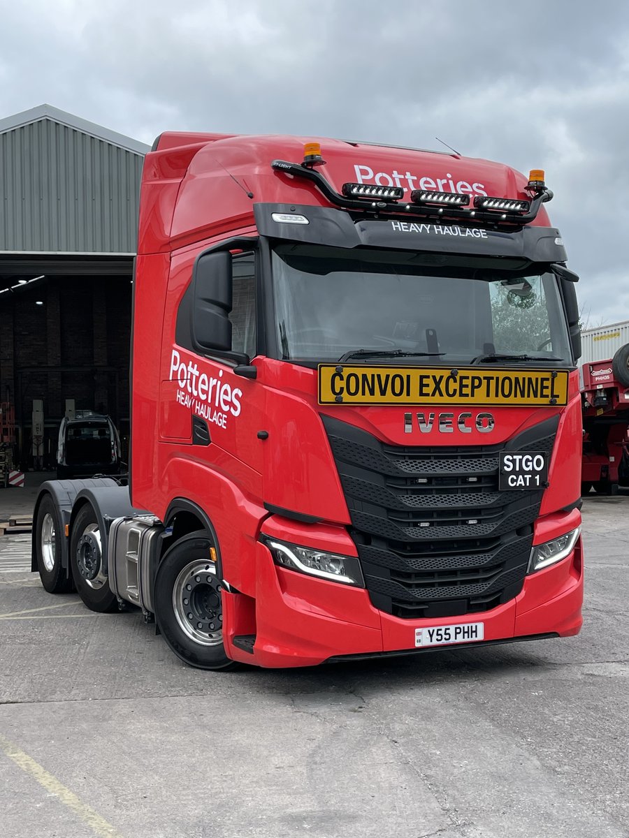 IvecoRetail's tweet photo. What a beauty!!

Check out this IVECO 570 6x2 S-WAY, plated at 60 Tonnes with fixed ghost lights delivered to Potteries Heavy Haulage. Sold: Stephen Cockburn.

Enquiries:  0203 457 5445

Group sales manager: David Pretorius david.pretoruis@ivecoretail.co.uk 

#IVECO #ivecoretail https://t.co/LgaWKk1nFj