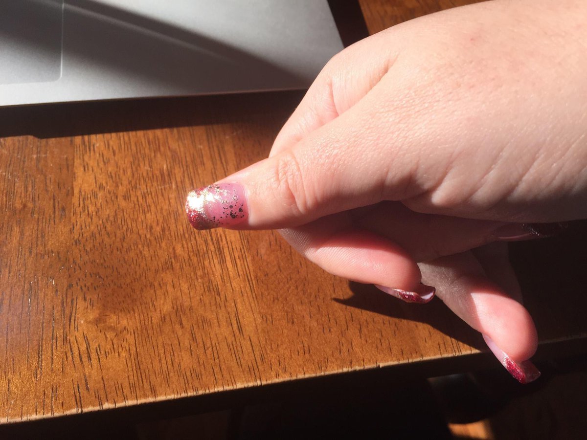 kl_bone's tweet photo. 6 years ago today, Carrie Fisher painted my nails in line at Comic Con! An absolutely treasured memory! 💛💛💛
#carriefisher #StarWars #princessleia #comiccon #alwaysmyprincess https://t.co/4lKxXbE2xT