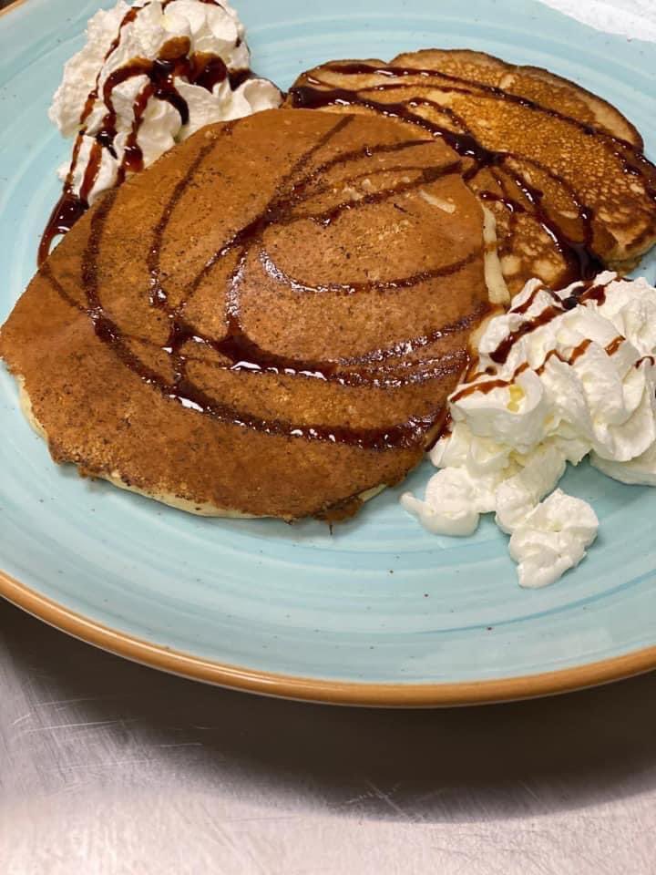 LAIMPERIAL10's tweet photo. 😋 Para endulzarte las tardes somos únicos! Se te ocurre algo mejor para un #miércoles…? 👇🏼👇🏼👇🏼👇🏼
#cómetelaimperia #laimperialbybarros #cateringbarros #ganasdevida #Aljarafe #bormujos https://t.co/1NZ5H6aOFX