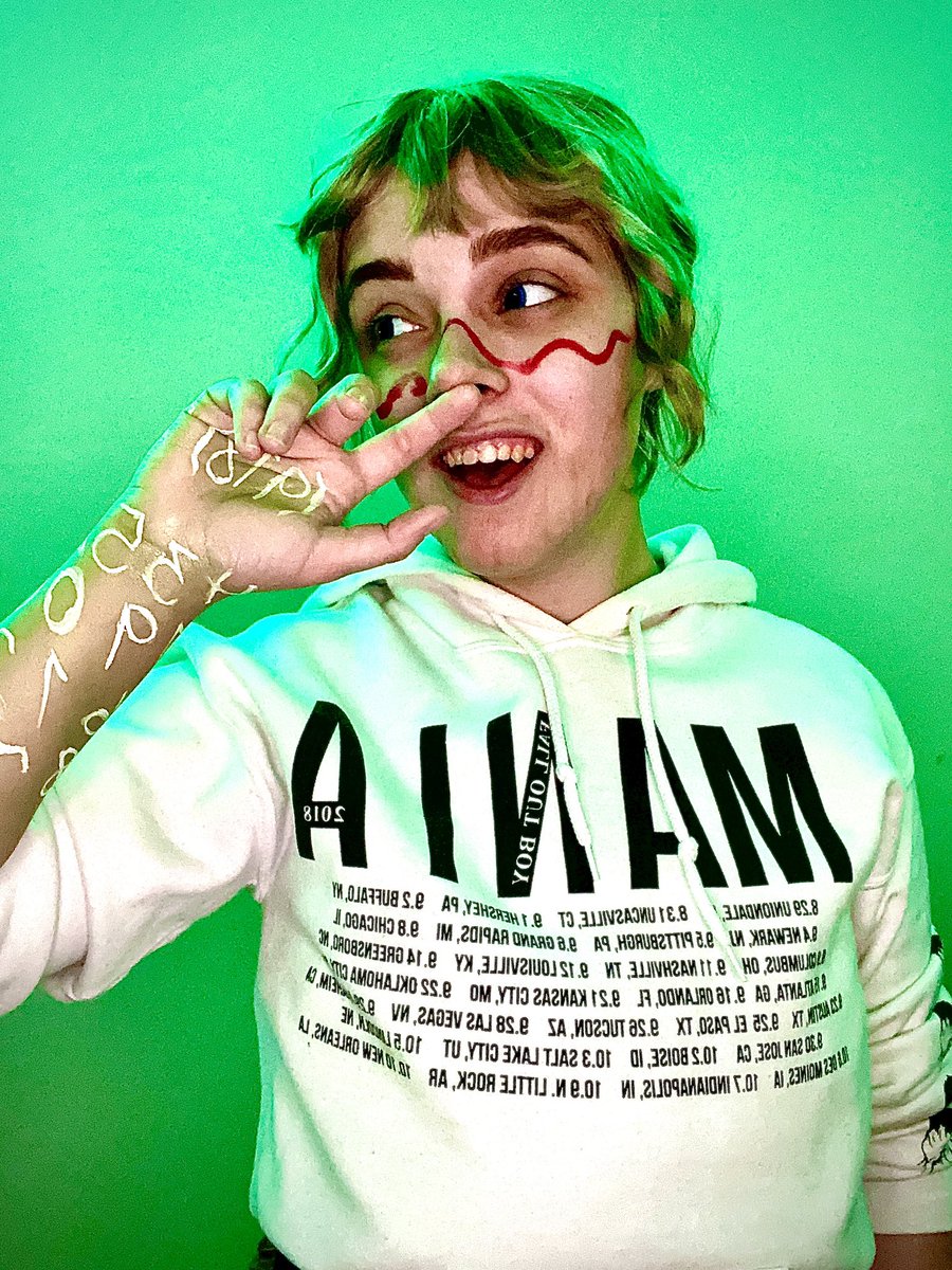 moss_cosplay's tweet photo. Thereβs just something ab putting fake facial hair on for cosplay that makes me want to bust a motha fuckin move
β-
Character: Simon Laurent
Property: Infinity Train Seasons 2 and 3
Creator: @oweeeeendennis
ββ
#infinitytrain #infinitytrainseason3 #infinitytraincosplay https://t.co/xqsjfEi1RQ
