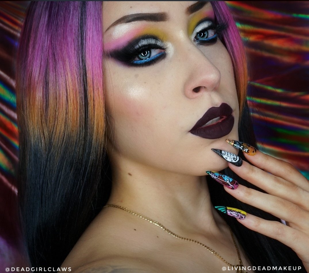 Livingdeadmua's tweet photo. Created this makeup look to go with my @DeadGirlClaws nail design Deadly Nightshade ☺

Eyes and foundation- @MorpheBrushes (use GLAMFAM343 to save)
Lips - @KVDBeauty 
Brows - @ABHcosmetics https://t.co/1O2oDjXf5h