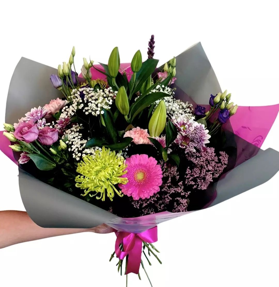CC_CreativeTV's tweet photo. Sophie has had a lovely surprise today, from a very special little boy called Jago, who wanted to say thank you for his opportunity on a very exciting production recently! 🥰

Isn't this the cutest thing ever?! 💖

💐💐💐💐💐💐

#CreativeCasting #LovelySuprise #CreativeFamily https://t.co/jhRsLLnyfZ