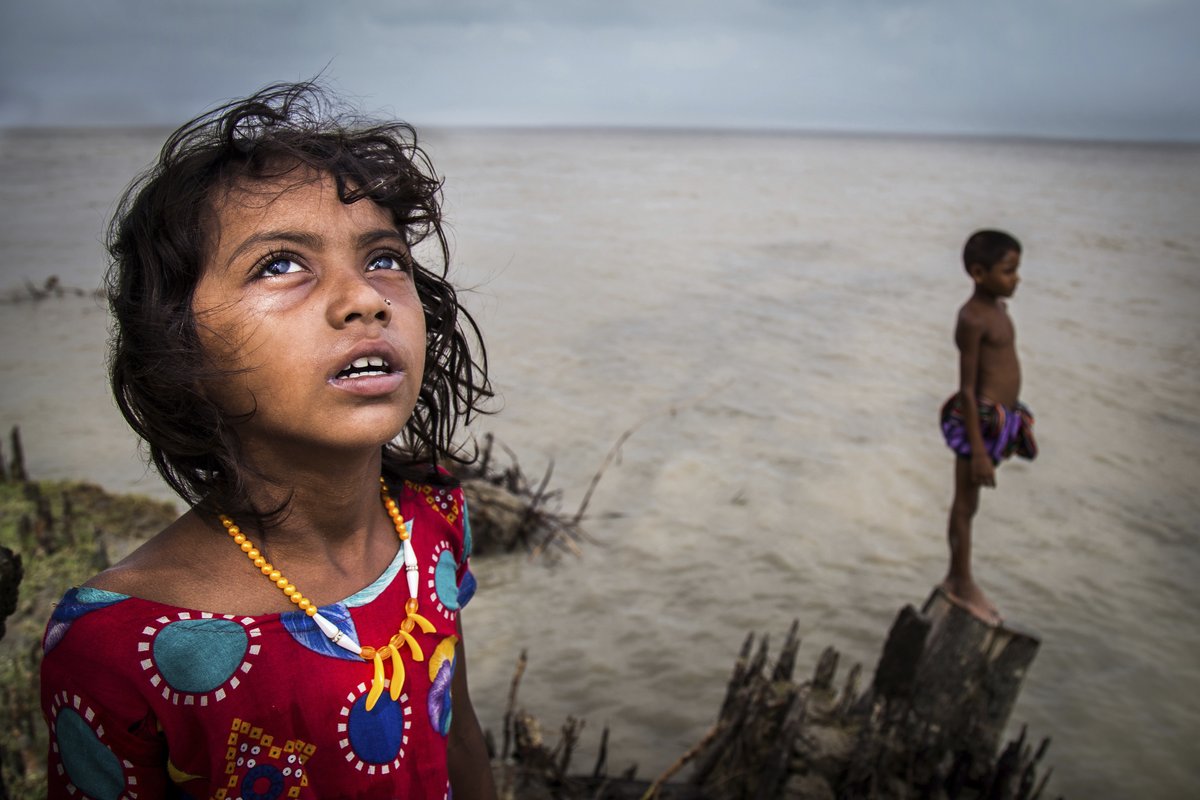 climatevisuals's tweet photo. Together with @TEDCountdown, we've released 100 photographs that showcase climate solutions alongside the global impact of climate change.
Find them here: https://t.co/JNCacRAGbW
Credit to Matjaz Krivic, Moniruzzaman Sazal, Mark Linel Padecio & Turpin Samuel for these four. https://t.co/1hcISINpOf