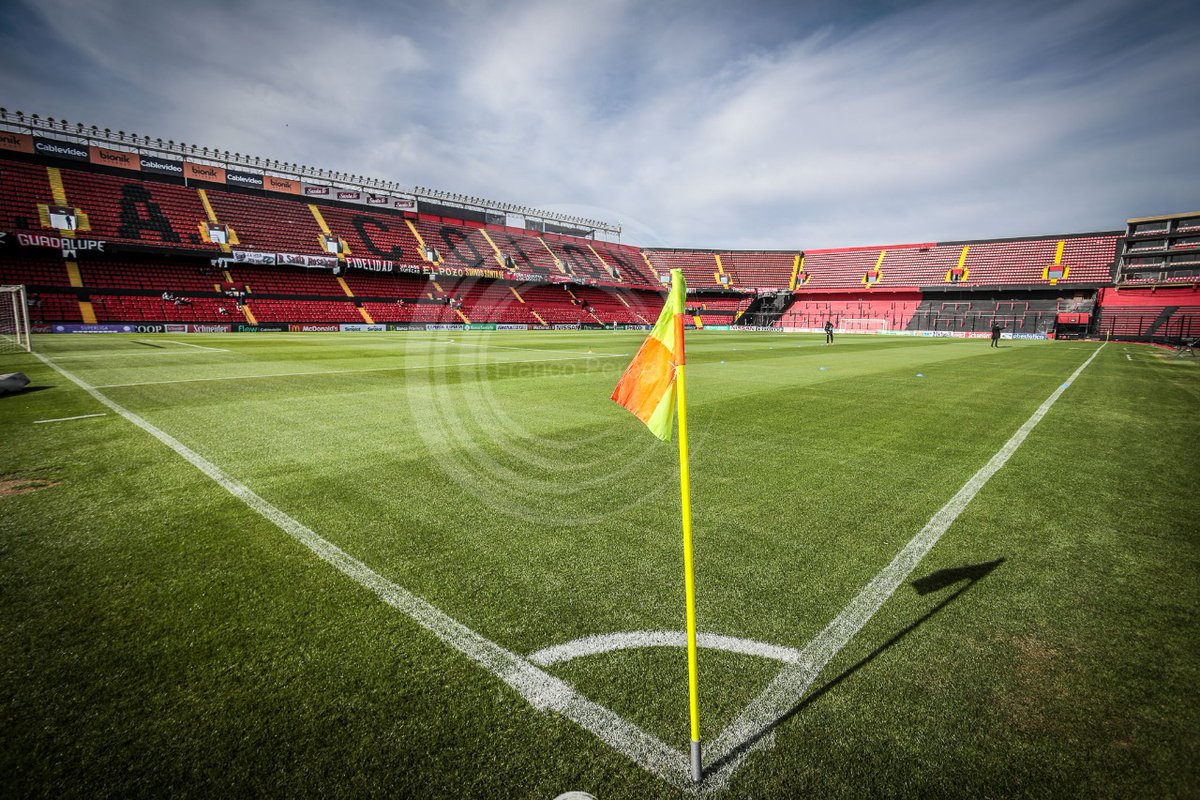 RetweetSabalero's tweet photo. El lunes damos la vuelta olímpica en esta cancha. Sigan con lo suyo. https://t.co/Oshs9B73uR