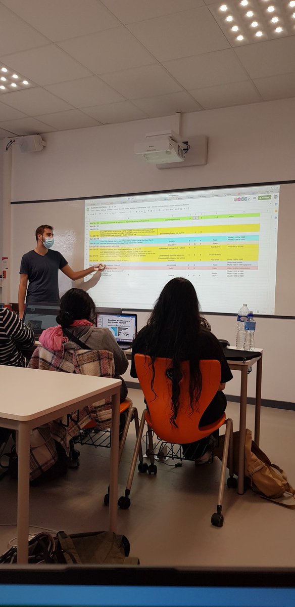 👨‍🎓👩‍🎓 Ils sont sérieux, ces étudiants du master CPNM de l'université #Bordeaux Montaigne <a href="/UBMontaigne/">Université Bordeaux Montaigne</a> ! Exercice de planning éditorial sur les réseaux sociaux avec <a href="/Gabrielle_Denis/">Gabrielle Denis</a>

#CM #communitymanager #communitymanagement #reseauxsociaux #socialmedia