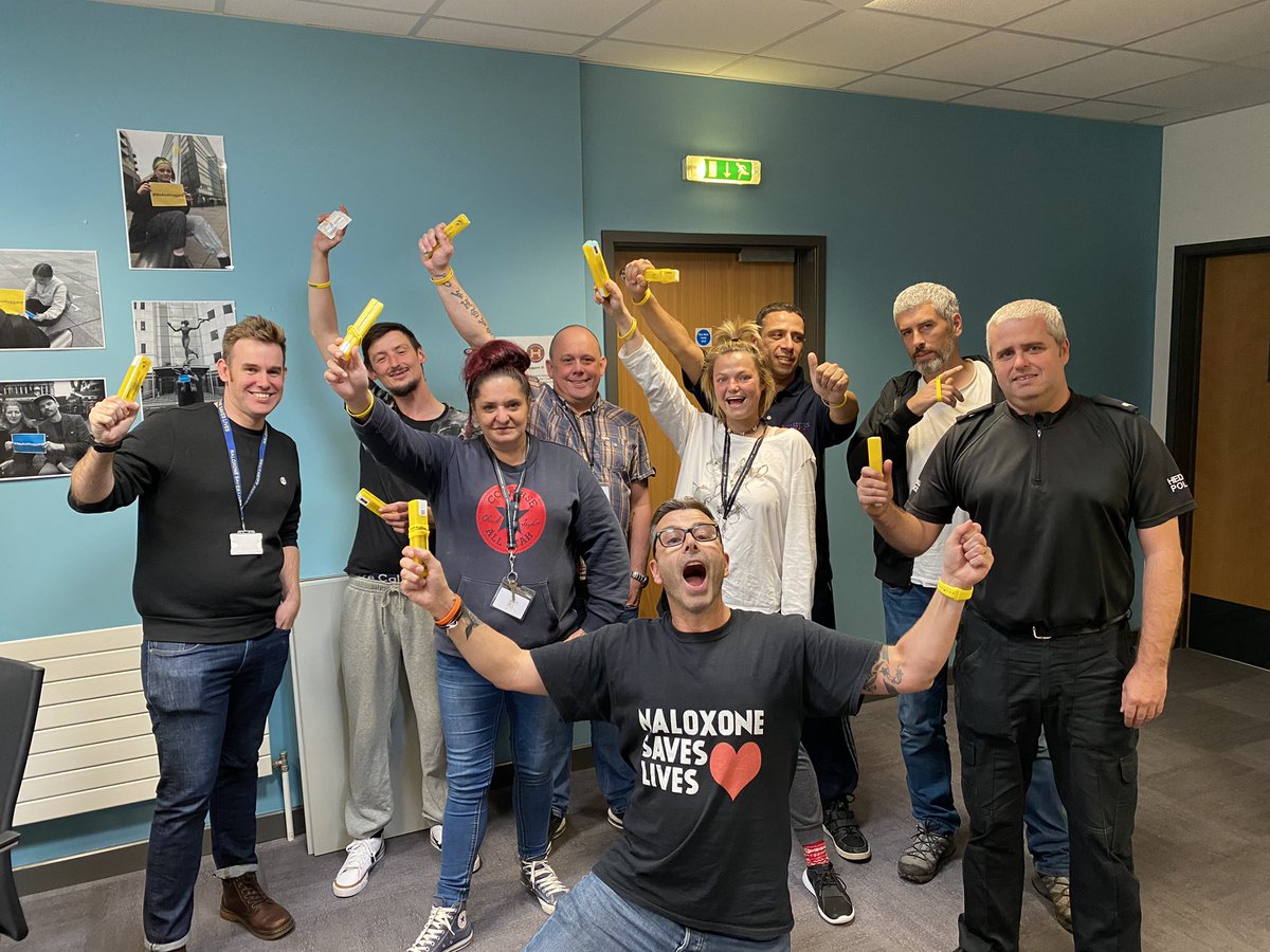 GBMC73's tweet photo. 🤓 Im #Buzzzzing man 💛 

👉🏻 Mint 1st day of #Naloxone #Training &amp; we will hit the #streets the morra making #supplies of #LifeSaving #Naloxone 💛 

👉🏻 We are totally #SLIC (Saving Lives In Cardiff) and deffo #HIGH (Help is Giving Hope) in #Cardiff 😳 https://t.co/HWpufzzWj1