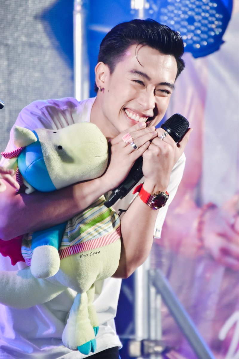lookot121's tweet photo. รอเจอกันหน้าเวที #คนโก้คัมแบค https://t.co/BJefuCICTS