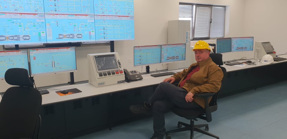 POdborSPS's tweet photo. Kompresorska stanica 🏭

Sala za upravljanje radom u automatskom režimu ✏️✔️

01. oktobra Srbija će postati tranzitna zemlja za transport prirodnog gasa ka Zapadnoj Evropi !!!

Počinje novo poglavlje gasne privrede Srbije ✔️

#dušanbajatović #srbijagas #sps #socijalisti https://t.co/b2JDCRW9ka
