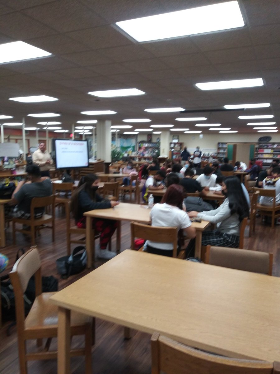 RiversideHSLibrary tweet media