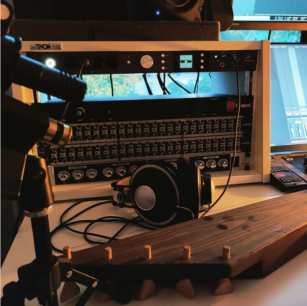 AntelopeAudio's tweet photo. "Antelope Audio’s interface is the star of the studio. The ability to utilise internal routing to FPGA effects vastly improves any potential workflow, and allows for the perfect hybrid setup using digital and analogue gears." - @auramstudiosfi 

#antelopeaudio #musicstudio #audio https://t.co/pFeN2ewxkv