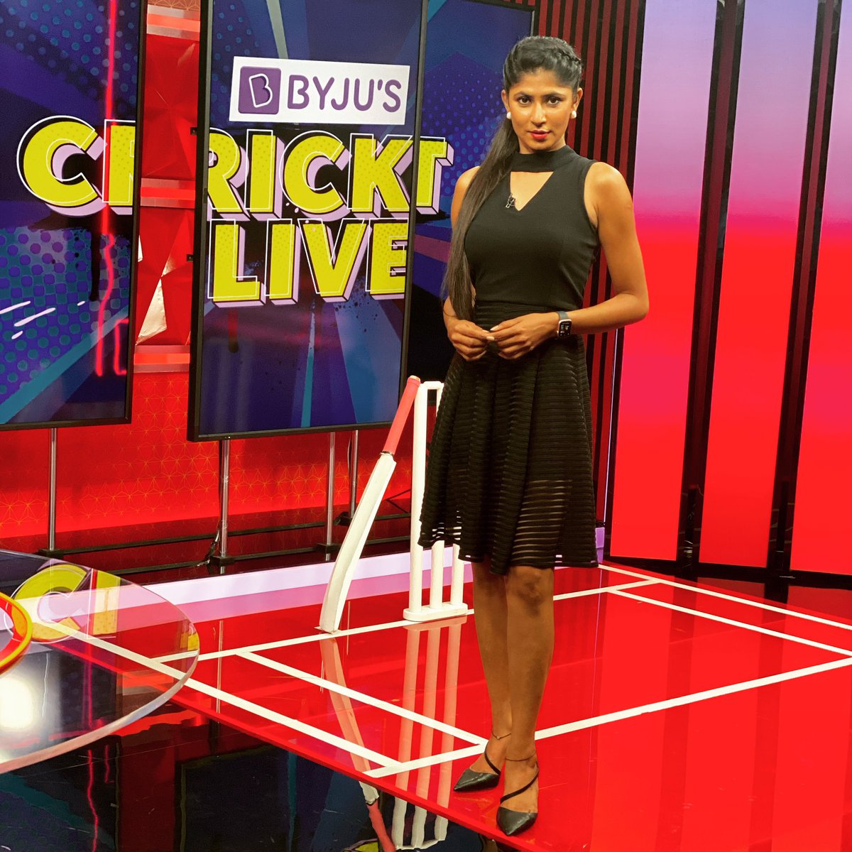 thenehachowdary's tweet photo. #RR vs #RCB
Will ROYALS Challenge the CHALLENGES! or the CHALLENGERS wins ROYALLY over ROYALS.
#ipl #ipl2021 #ipllive #vivoipl #cricket #rrvsrcb #maxwell #siraj #sanjusamson #viratkohli #anchornehachowdary #nehachowdary #sportspresenter #iplanchor #starsportstelugu #starsports https://t.co/PJZXo7sHie