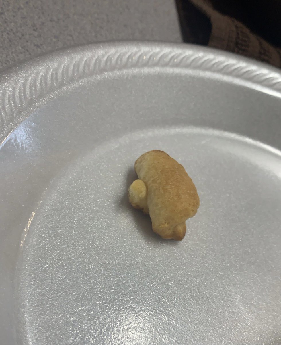 Mia6185's tweet photo. Here’s a mini croissant to brighten your day😁 @VictoriaISD #BOB21 #VWHS https://t.co/a4bB2W6vcR