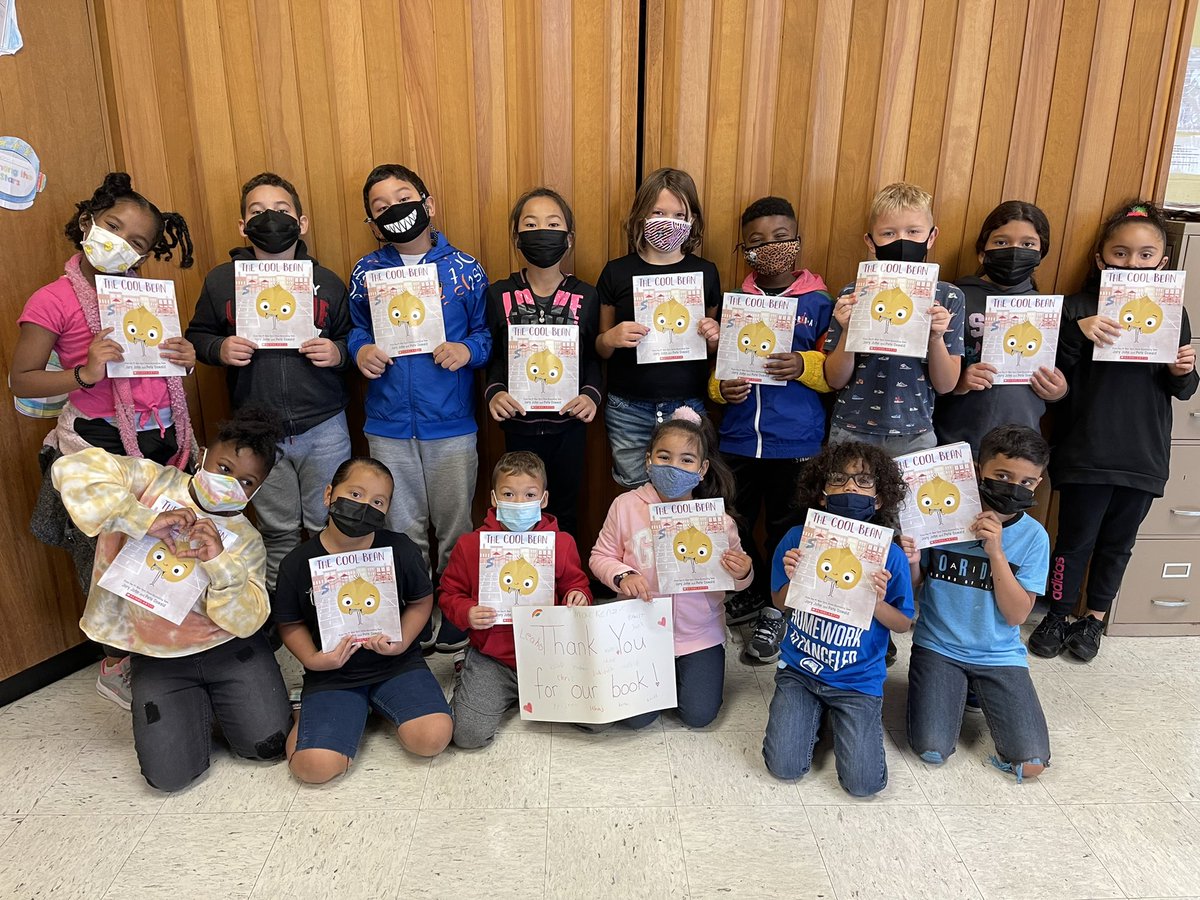 MrsRoige's tweet photo. Today my students received their first book 📕 from my friends and family. Each month they will receive the gift of reading. Thank you to my aunt for this months gift of reading “The Cool Bean.” @MatthewJago28 https://t.co/gnIhw78JA5