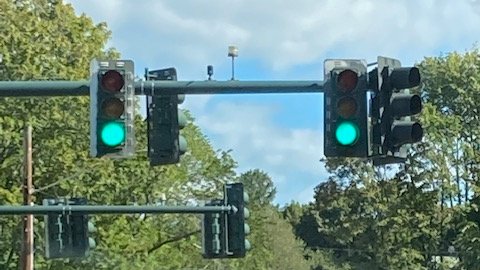 barrybergman's tweet photo. The voters on Marshall Street don’t like the traffic going down their street due the lack of a left turn arrow at the traffic light at the corner of Grant and Comm Ave.  #newtonma @DrRachelGeller @rightsizenewton https://t.co/Knjs2vfbGW