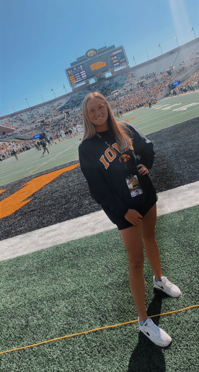 t_bennett02's tweet photo. I’m so excited to announce that I have decided to continue my academic and softball career at the University of Iowa! Huge thanks and shoutout to all my family, friends, coaches, and teammates who have been there for me every step of the way! Go Hawks!💛🖤 https://t.co/AxJKoWs9TW