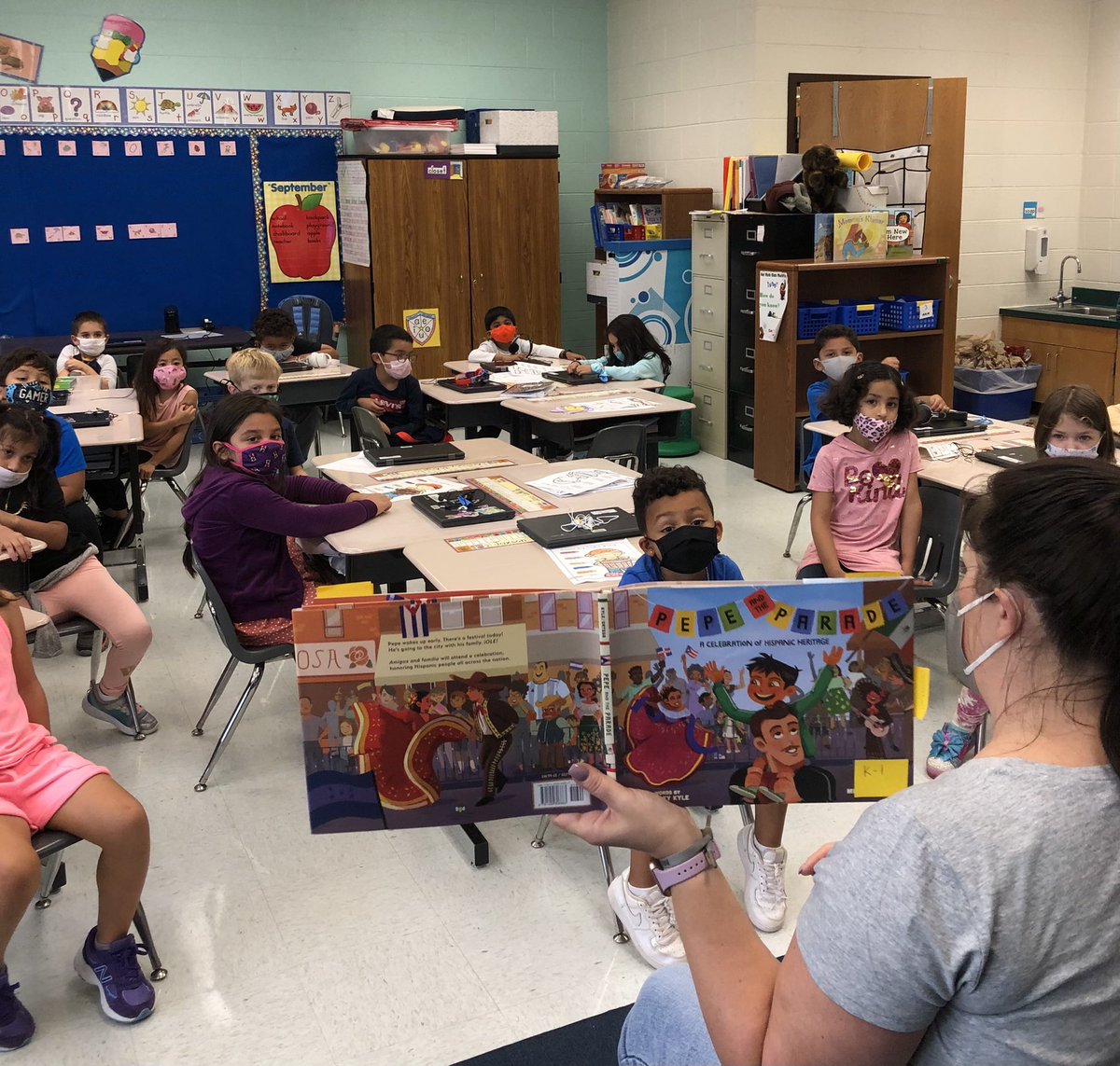 gaudens1st's tweet photo. We enjoyed our guest reader. Thank you, Mrs Koehler📚 #eaglesdeserveit21 https://t.co/kOlEiuPc79