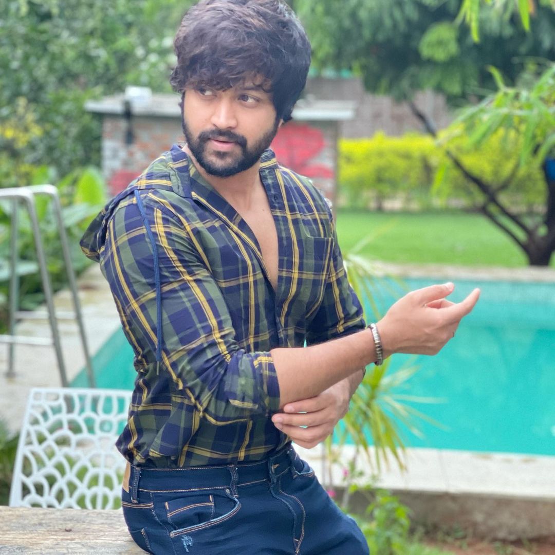 IsmartSohel4's tweet photo. Advance happy birthday my lovely handsome hero❤
@RyanSohel 
#AdvanceHBDSohel https://t.co/gDmxcOIGQ9