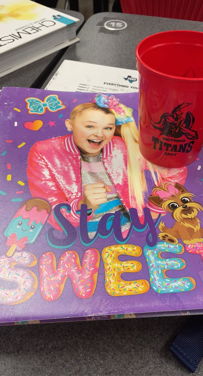 megansnook3's tweet photo. Even Jojo siwa knows we’re gonna win #bob21 #vehs @VictoriaISD https://t.co/btcln3R00y