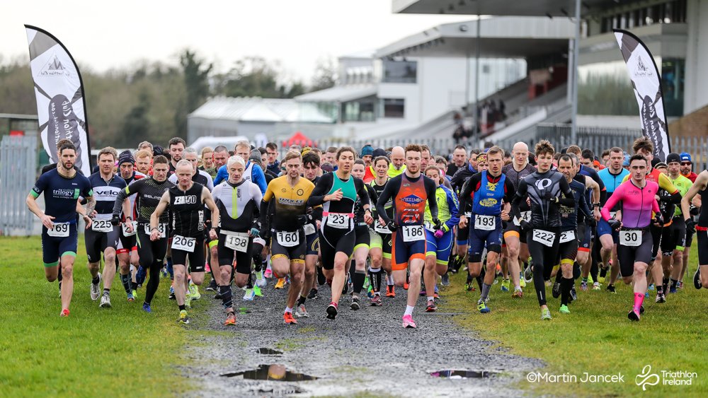 📣Entries are open for the popular Galco Naas Duathlon on Sunday, 1⃣0⃣ October at Punchestown Racecourse!

This <a href="/Naastriclub/">Naas Triathlon Club</a> event is a course suitable for beginners and seasoned competitors alike! 

🏃‍♀️3.2km
🚴‍♀️20km
🏃‍♀️3.2km

Get your entry &amp; find out more➡️ triathlonireland.com/news/entries-o…