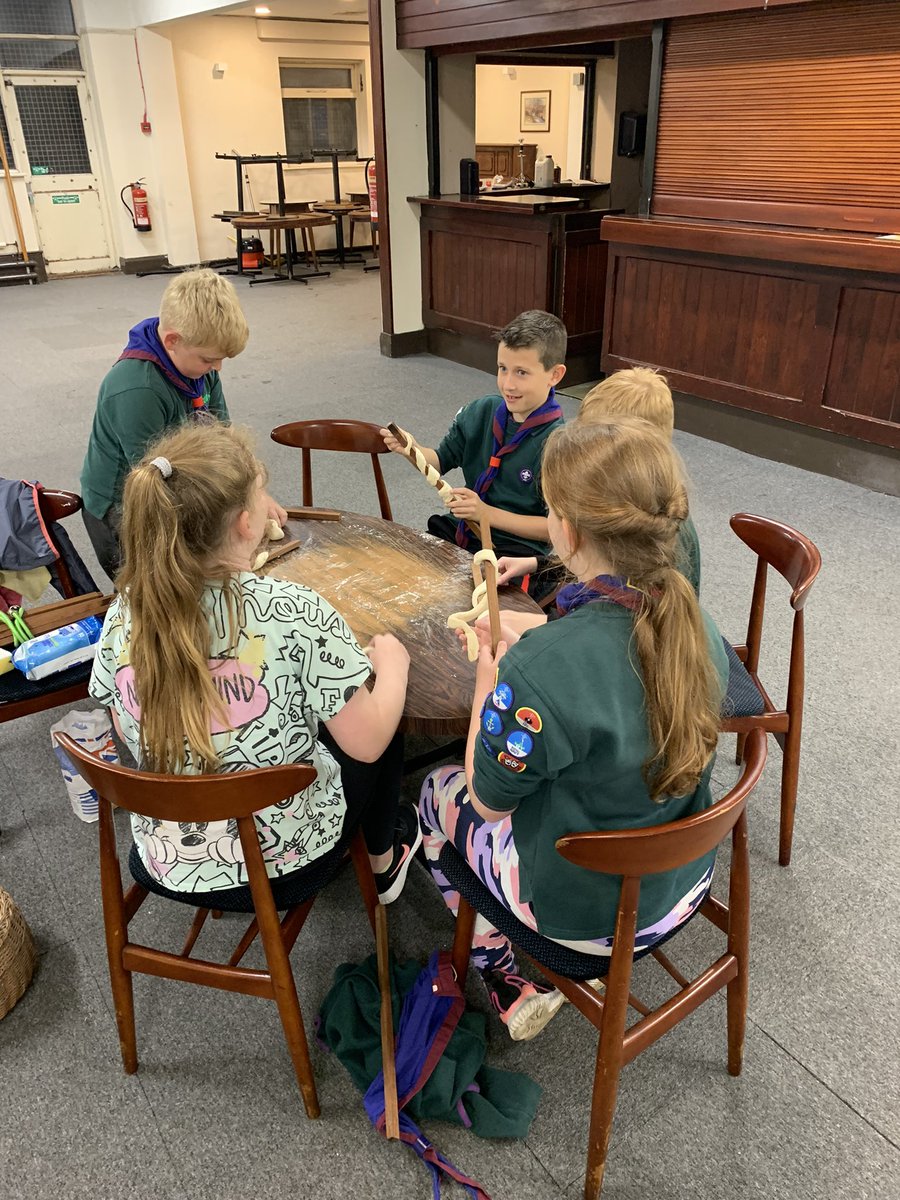 ASJScouts's tweet photo. This week we welcomed five new Cubs into the pack, had an exciting game of dodgeball and baked bread twists on the fire 😋 #ChorleyScouts #WestLancsScouts #Skillsforlife #Scouts https://t.co/oN6x4qkdWj