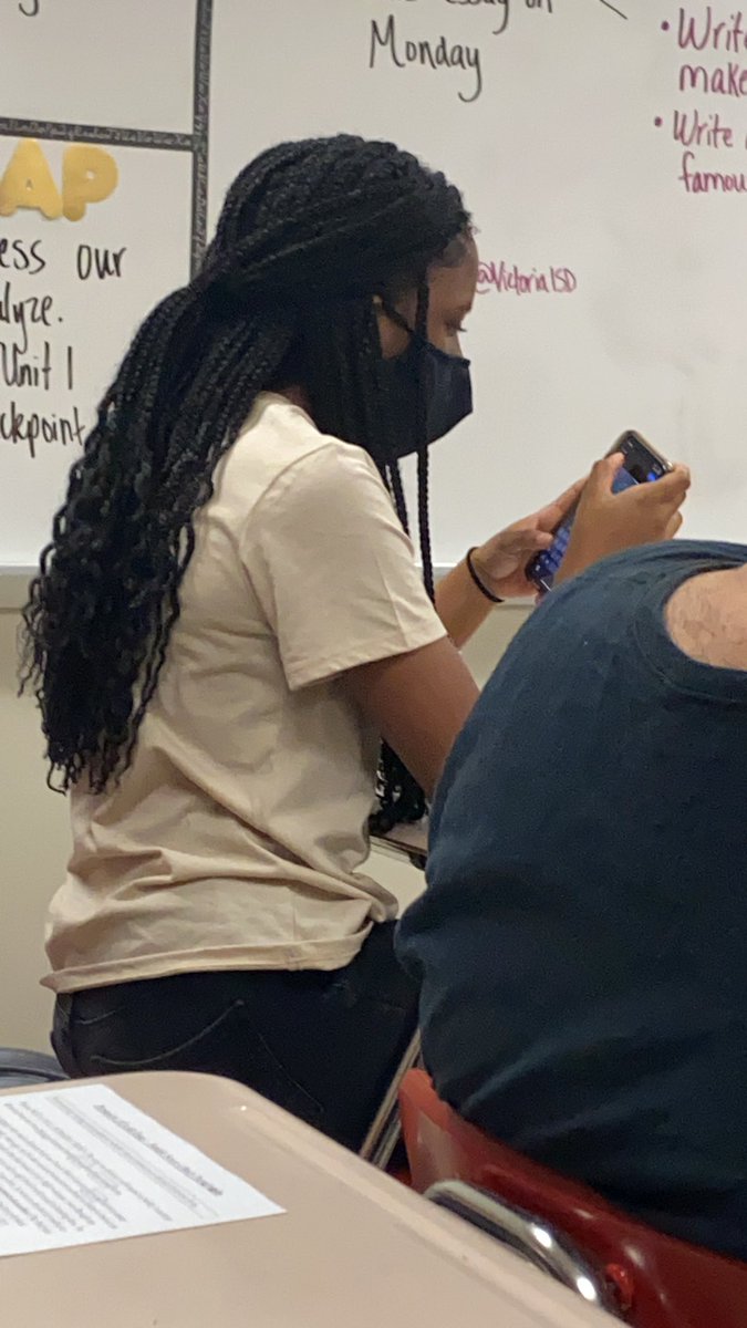 alanaschmidt05's tweet photo. guys mya is learning how to tweet so proud❤️ #BOB21 #VEHS #bob21vehs @VictoriaISD https://t.co/maji1WJ5SL