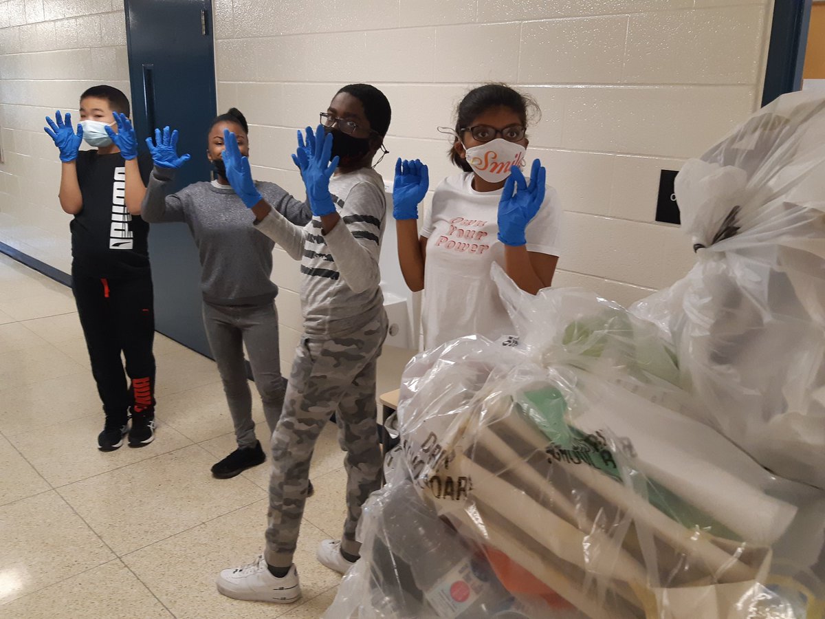 MsFlamminii's tweet photo. Our first "Recycle Wednesday" for the new Green ♻️ Team was a SUCCESS!
#Rm122asd & @mrsschultzclass
#helpingearth #lifeskills #towardsindependence
@_SJAM_ @PeelSchools @PDSB_eco https://t.co/X8uDiyaUWg