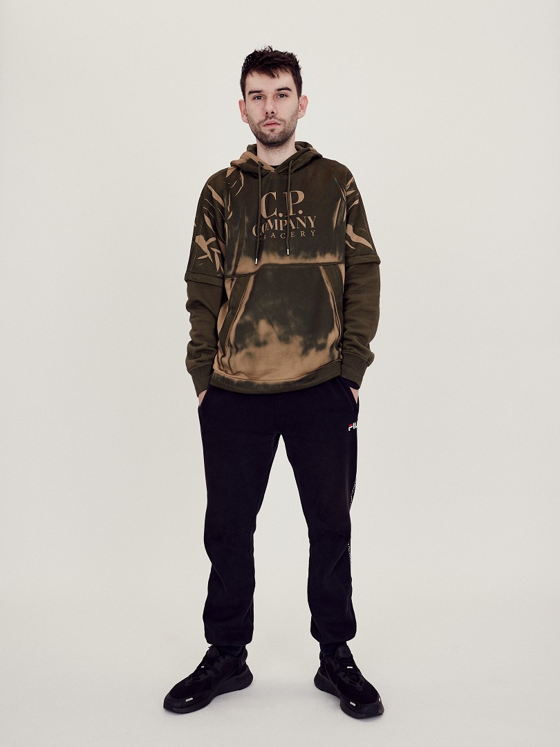 Academics from <a href="/McrFashionInst/">McrFashionInstitute</a> have teamed up with @CPCompanyUK and the Westminster Menswear Archive to encourage young men to explore their identity through styling and portrait photography for this year’s British Textiles Biennial.

👉👉 bit.ly/3oiwIzB. <a href="/PortraitYouth/">Portrait Youth</a>