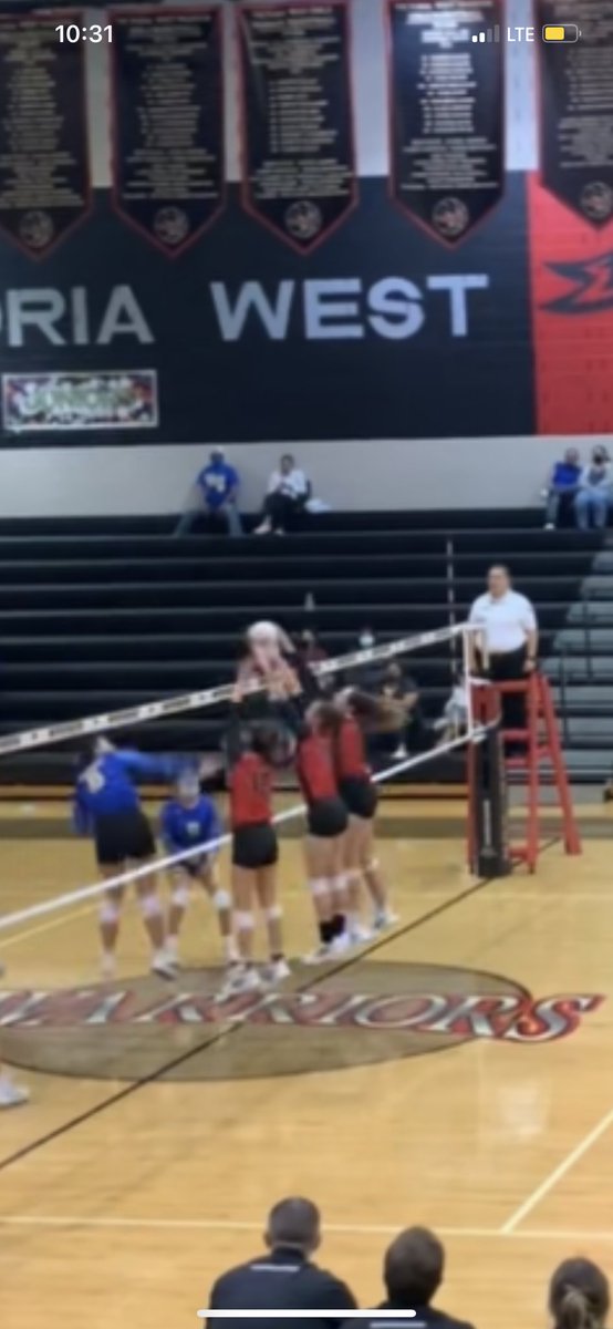 caroline_78611's tweet photo. triple block or wtv @VictoriaISD #BOB21 #VWHS https://t.co/ZB0T4gXRzH