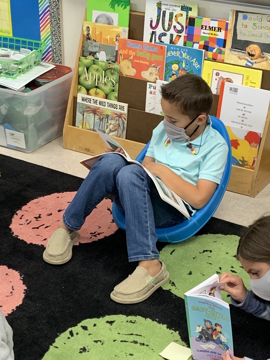 SaraCreelyCB's tweet photo. When you give your class a choice for their brain break, but all they want to do is read! D.E.A.R time for the win! 📚📚📚 https://t.co/ohxoXW5Gds