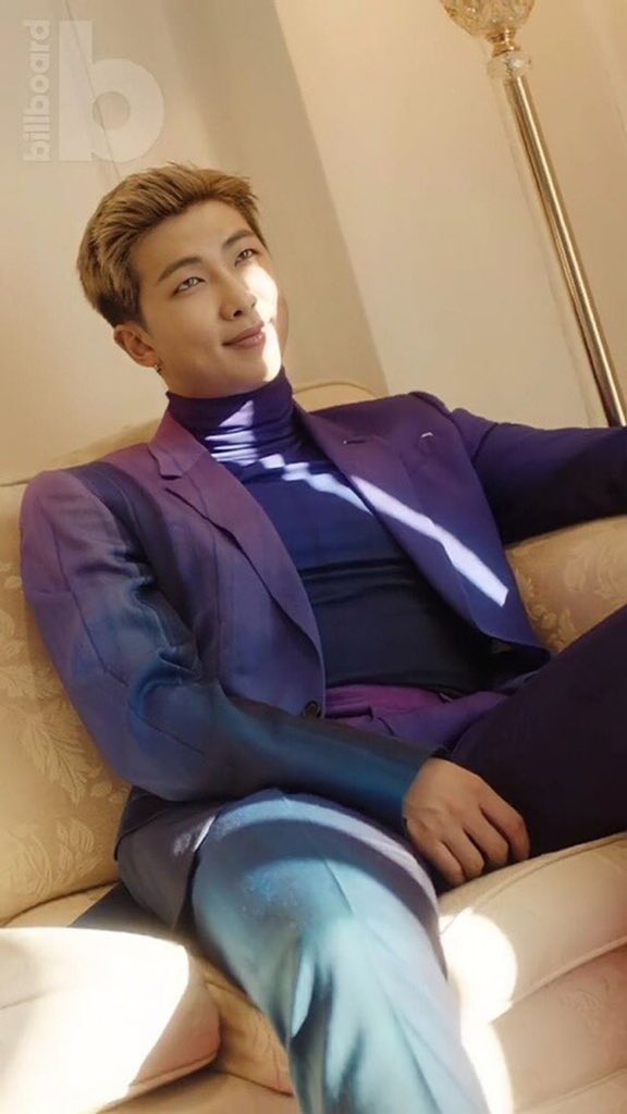 lachAUsso's tweet photo. namjoon, jungkook

no suggestions. https://t.co/Y6fQgrvTSx