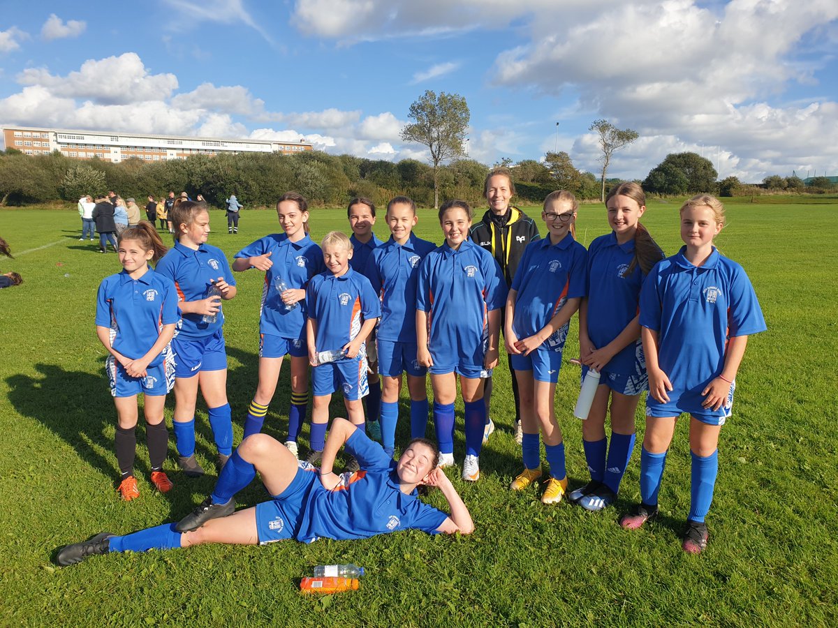 CefnHengoed's tweet photo. Year 7 &amp; 8 girls against Bryntawe tonight. Fantastic result, fantastic players! Sport is back! The girls are back in town! @CHCS_PE 
⚽️⚽️🎖🎖🏆🏆 https://t.co/UaHvaiWjCD