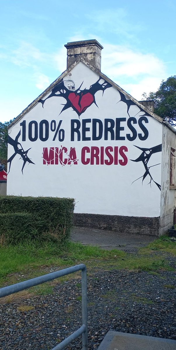 PaddyDiver4's tweet photo. 🌪 TWITTER STORM 🌪

Folks you know what to do: #MicaRedress #MicaProtest between now and 7PM cheers

Lets it off today by thanking Karl Porter from UV Arts for this new mural outside Carndonagh

Fantastic work! https://t.co/FXsxmjFyRB