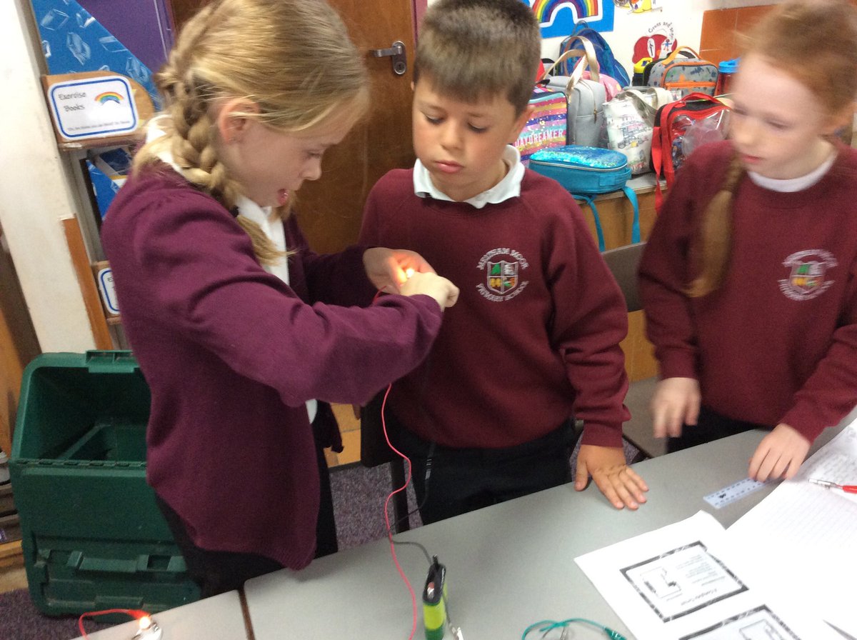 #MMscience we have had a great morning using various components to build electrical circuits.