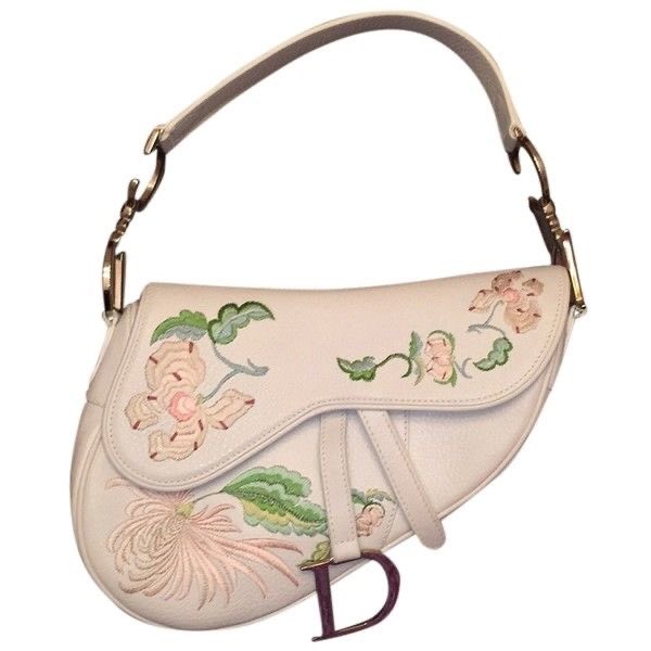 lechiquithoe's tweet photo. Bringing this floral embroidered Dior saddle bag in my dreams 🌷 https://t.co/eAg9aQ4Ge6