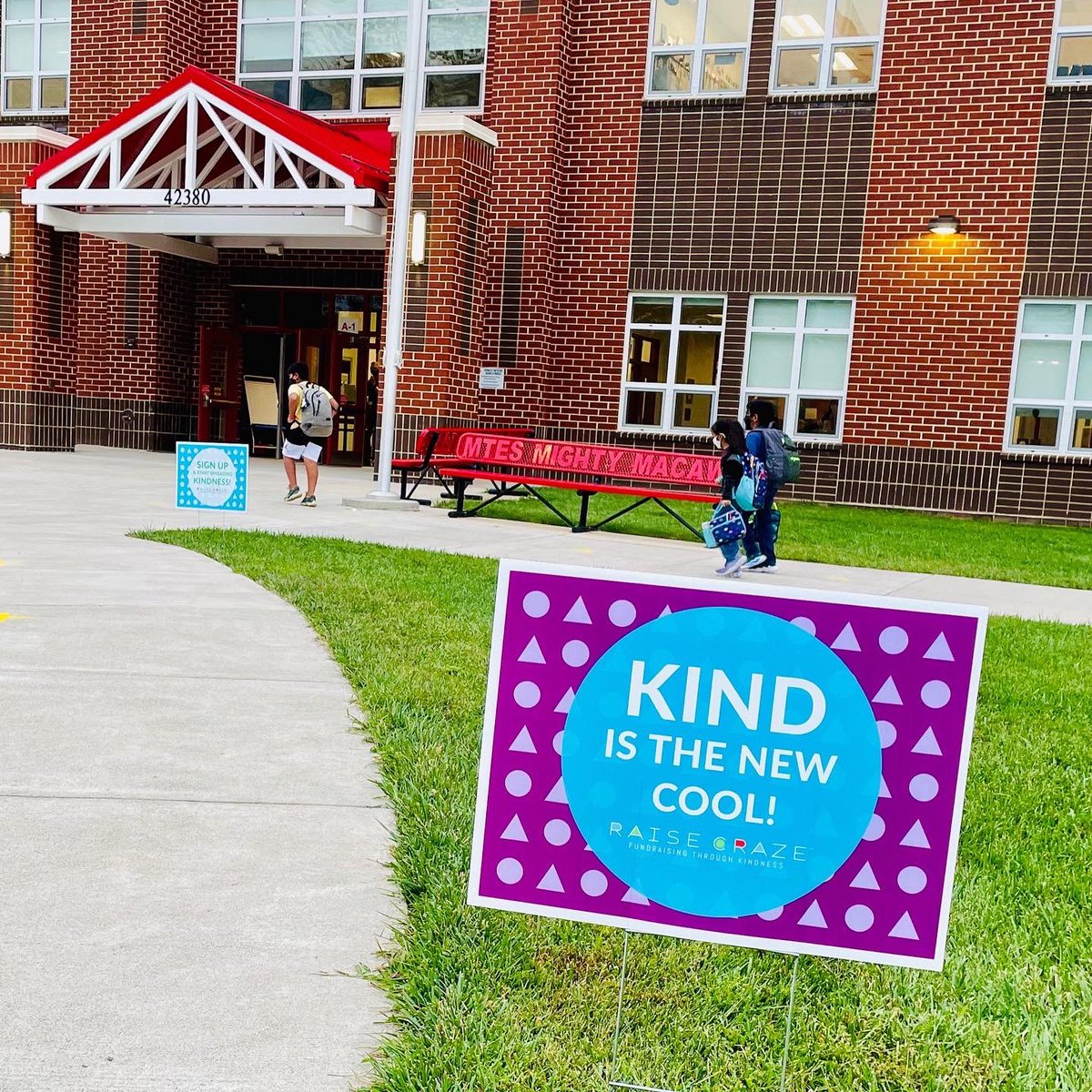 Our Raise Craze fundraiser is off and running! Register at my.raisecraze.com/AQWY6UW .
Our school-wide goal is $35,000. With this, we will be able to Join us as we raise money for classroom libraries  and our 5th grade Student Council leaders will donate 10% to a charitable org.