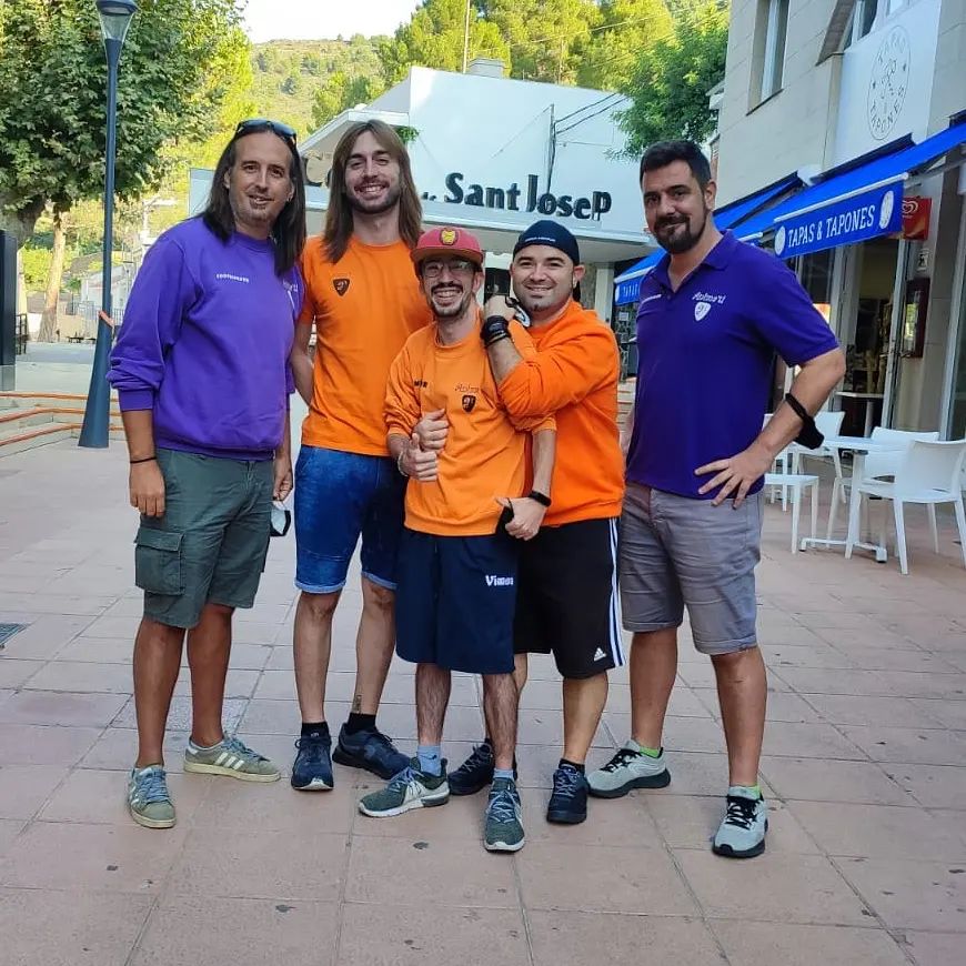GrupAnimat1's tweet image. ¡Comenzamos la temporada de excursiones escolares! Vamos a darle duro a este curso 2021/2022, y para empezar, equipo de monitores "nuevos" 🤣 #Animat_Style #NaranjayMorado #ExcursionesEscolares #covesdesantjosep #animacioninfantil #cultura #didactica #Animat