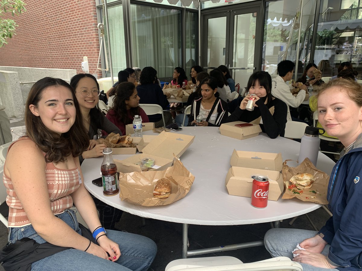 UPennBiot's tweet photo. Thank you so much to all the students and faculty that attended out MB Program Welcome lunch yesterday!  It was wonderful to see all of you in person!
#pennbiotech #biotechnology #fall2021 https://t.co/E2SmZTSMnv