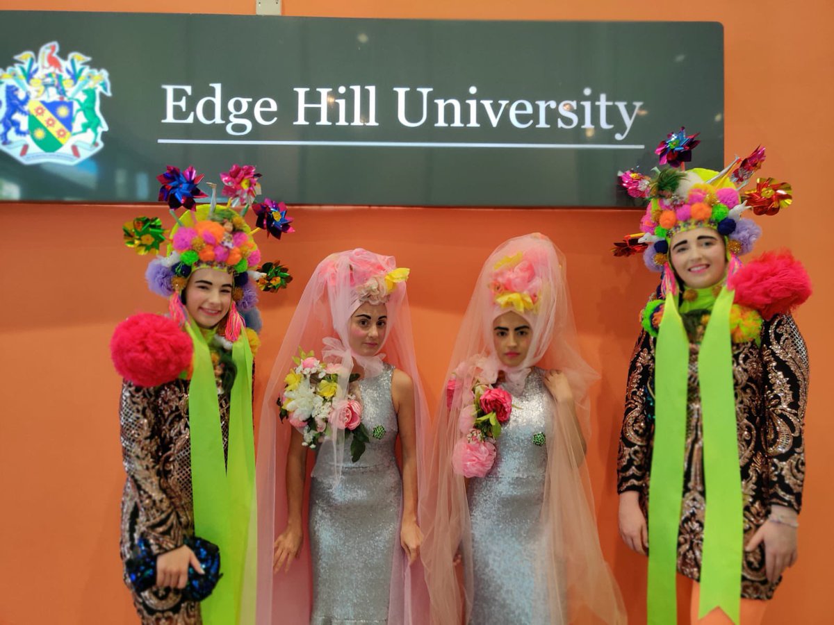 EdgeFWD3rdEdge's tweet photo. A lovely start for some of our company dancers working with @LevantesDance for the Canapé Art Walkabout at the welcome fair! #3rdedge #3rdedgedancecompany #edgehilluniversity #levantes https://t.co/Bse2UrEbMG