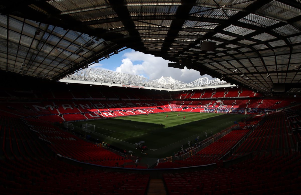 RinconDelUnited's tweet photo. Vuelven las noches de Champions en Old Trafford a cancha llena ! 

Y lo vas a vivir por el canal del RDU
https://t.co/lL8XTqz1Dz https://t.co/JgO09UvUUH