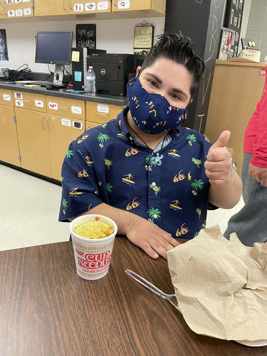 nataliequichoc1's tweet photo. Recipe of the week: CUP OF NOODLES! #ClarkVIP students learned how to independently use the microwave to make a fast and easy meal! #Clarkworkcenter #independentliving https://t.co/jtx6AjC3fk